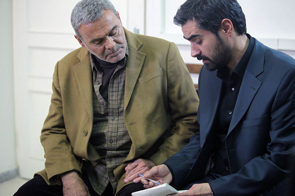 شهاب حسینی و جمشید هاشمپور در فیلم «هیس دخترها فریاد نمی زنند»
