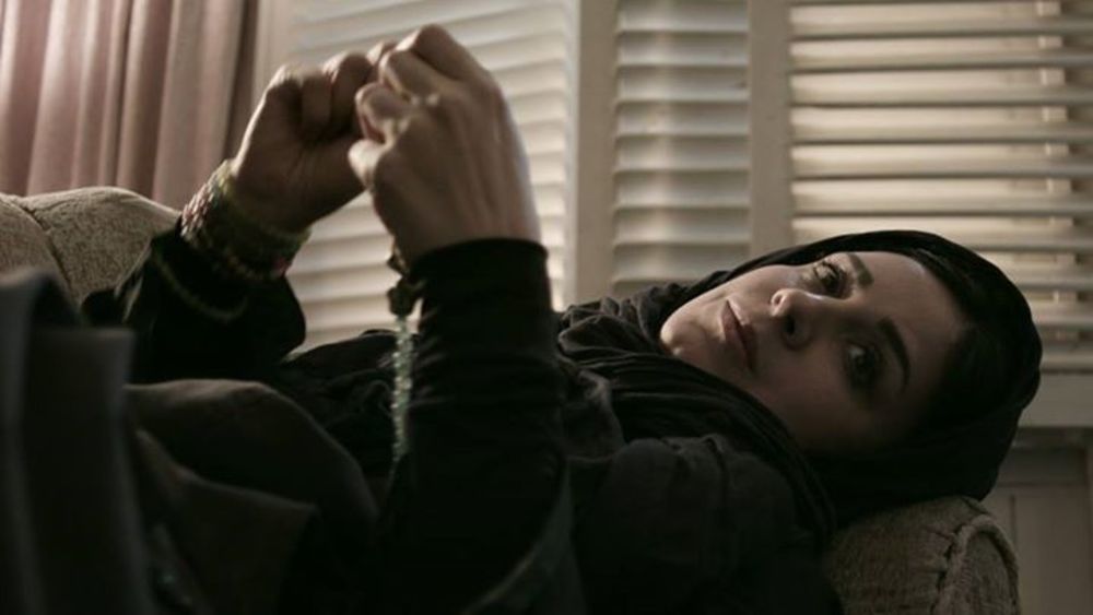 نمایی از فیلم «احتمال باران اسیدی» ساخته بهتاش صناعیها با بازی مریم مقدم