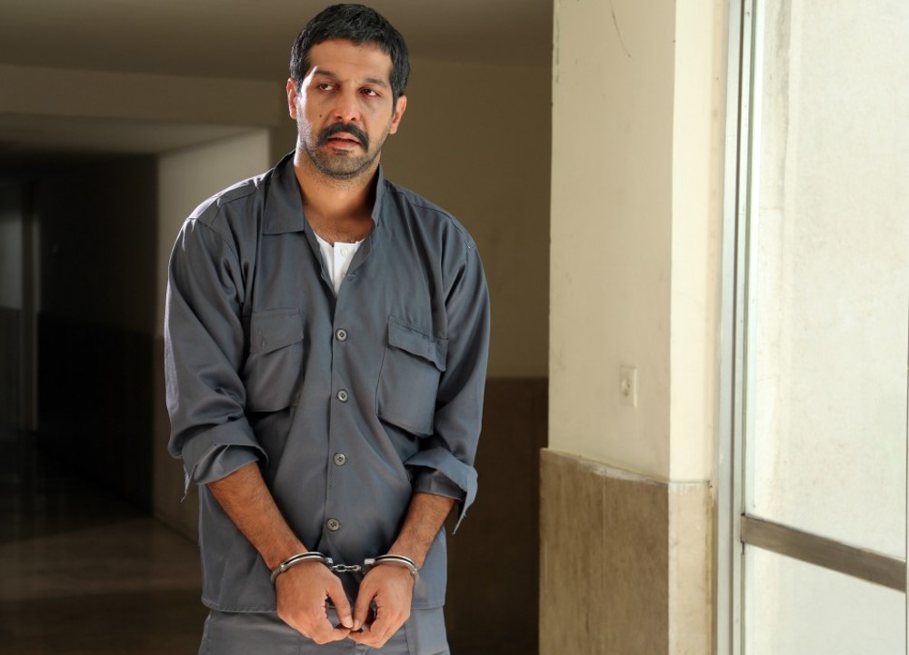 کامران تفتی در نمایی از فیلم «این زن حقش را میخواهد»