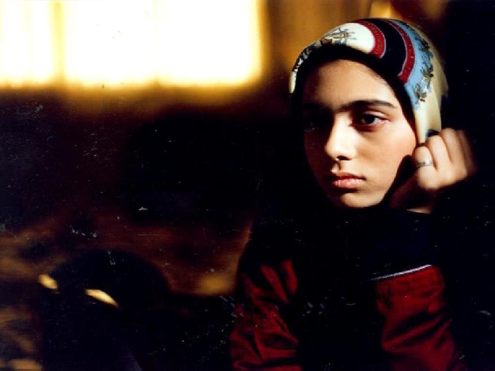 فیلم «دختری با کفشهای کتانی» با بازی پگاه آهنگرانی