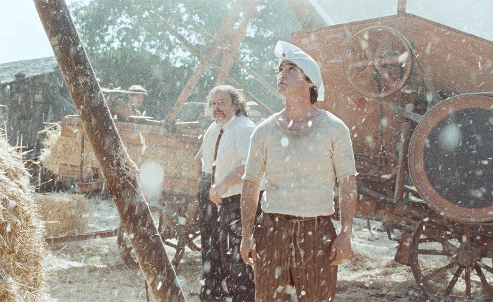 آدریانو تاردیولو در نمایی از فیلم سینمایی «لازاروی خوشحال» (Happy as Lazzaro)