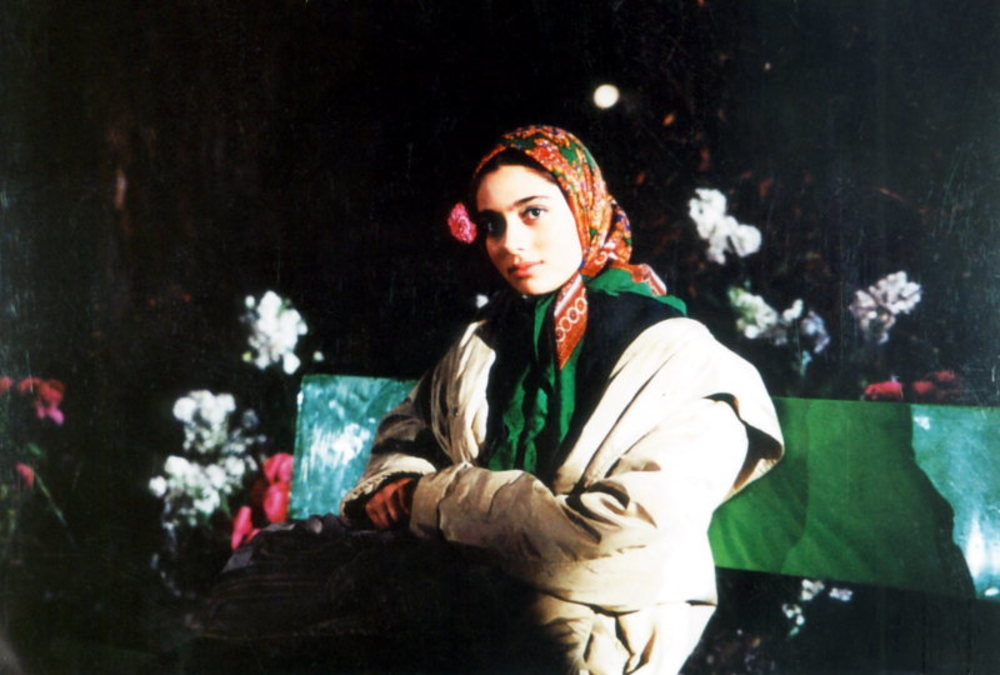 پگاه آهنگرانی در «دختری با کفشهای کتانی»