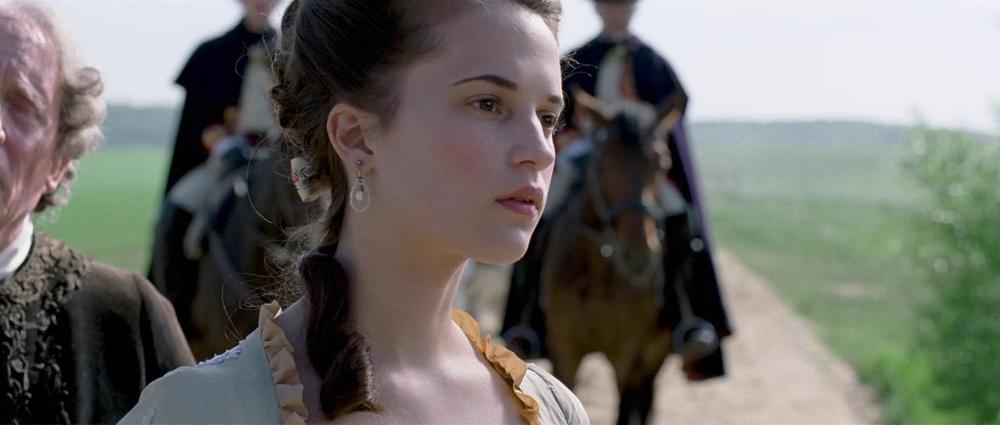 آلیسیا ویکاندر در فیلم «یک رابطه سلطنتی»(A Royal Affair)