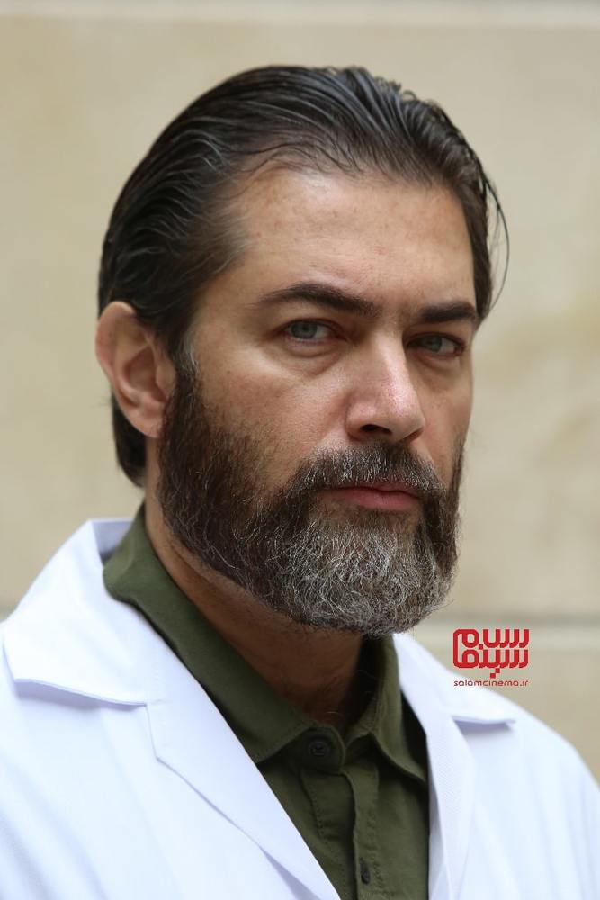 پارسا پیروزفر در پشت صحنه فیلم «مجبوریم»