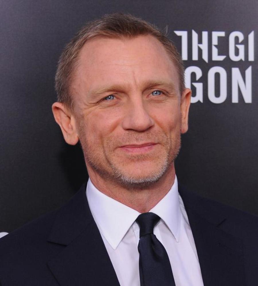 دختری با خالکوبی اژدها