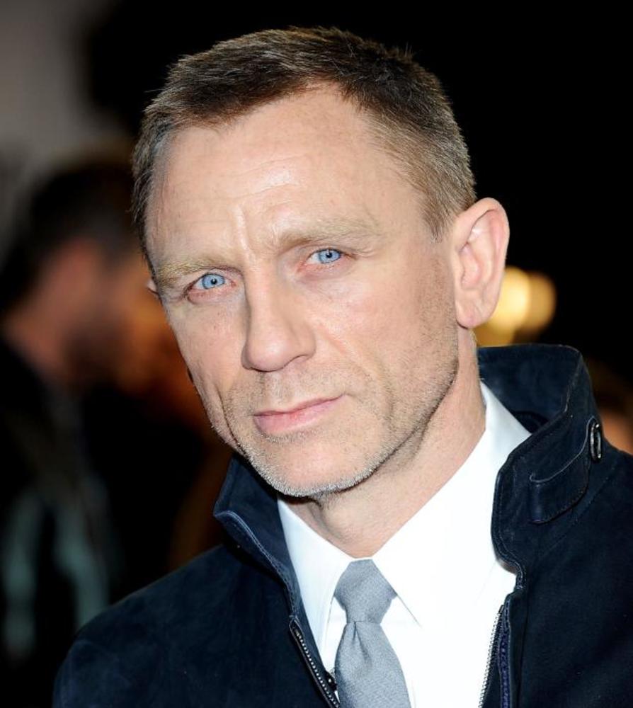 دختری با خالکوبی اژدها