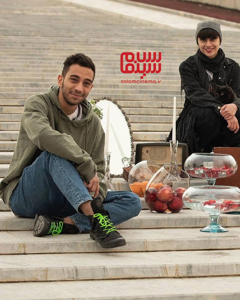 کیا رکنی و ترلان پروانه در پشت صحنه فیلم «گربه سیاه»