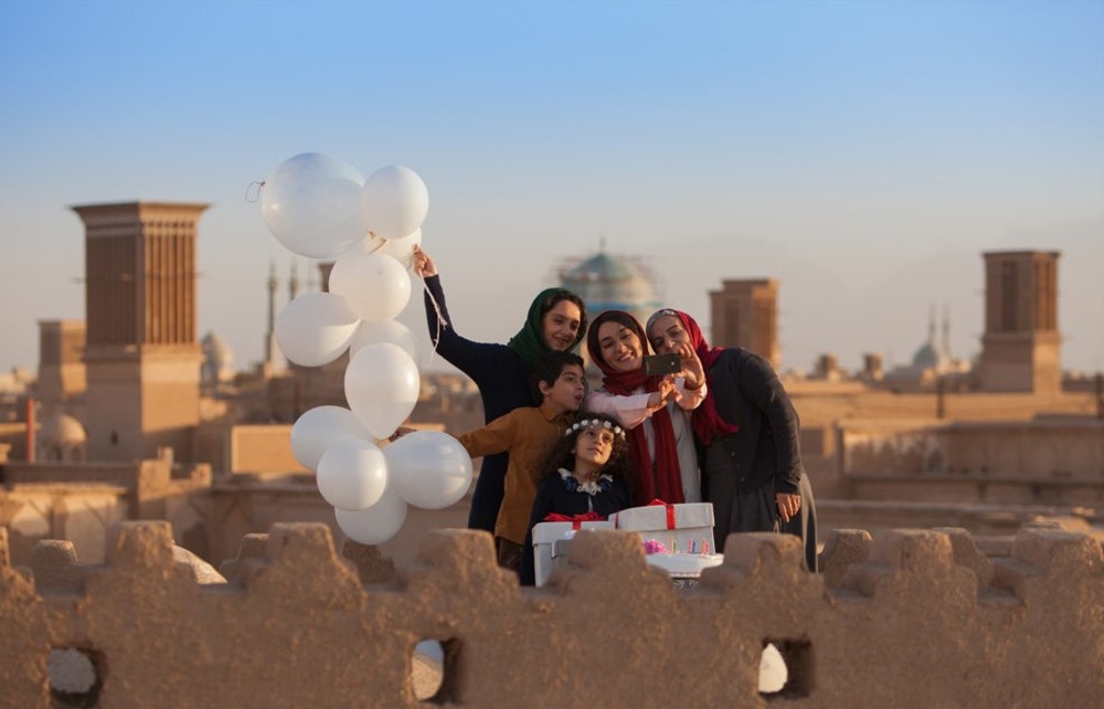 «مادری»