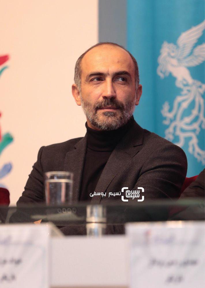 هادی حجازی فر در نشست خبری «ماجرای نیمروز: رد خون» در جشنواره فجر 37