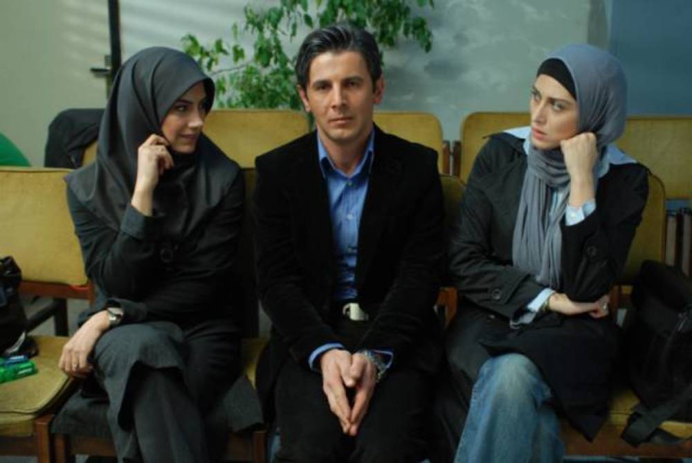 امین حیایی، مهتاب کرامتی و لادن طباطبائی در فیلم زن ها فرشته اند