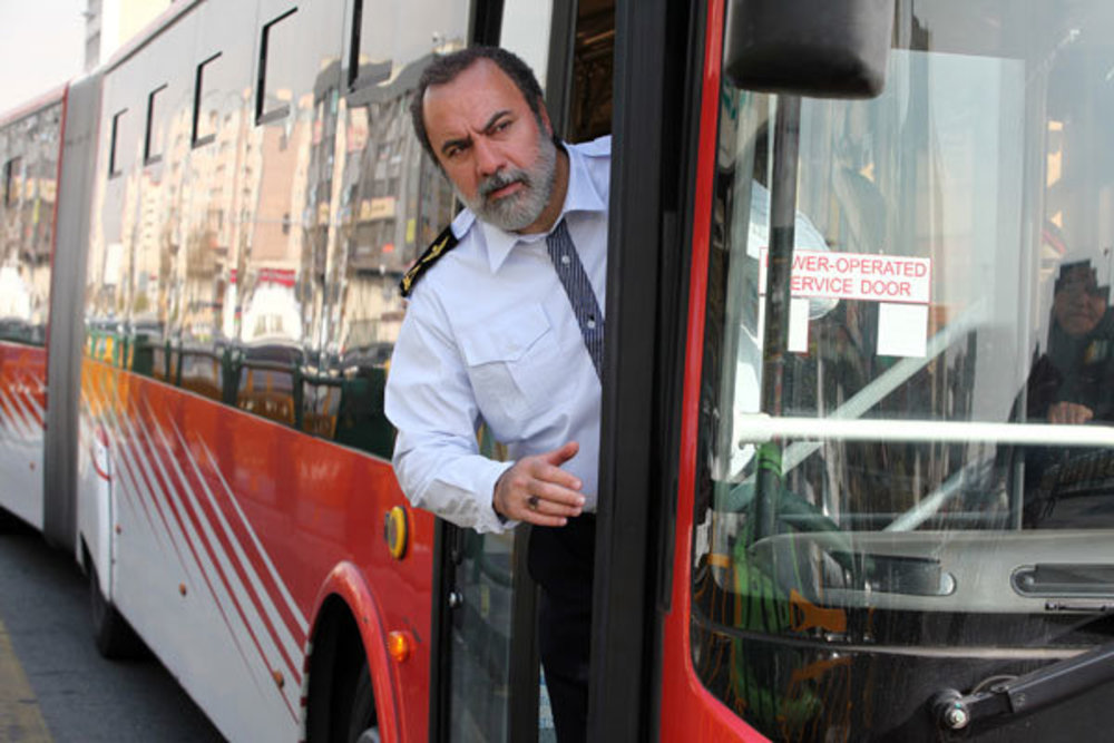 فرهاد قائمیان در فیلم اسب سفید پادشاه محمدحسین لطیفی