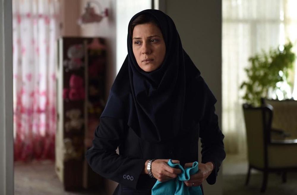 سارا بهرامی در نمایی از فیلم «خانهای در خیابان چهل و یکم»