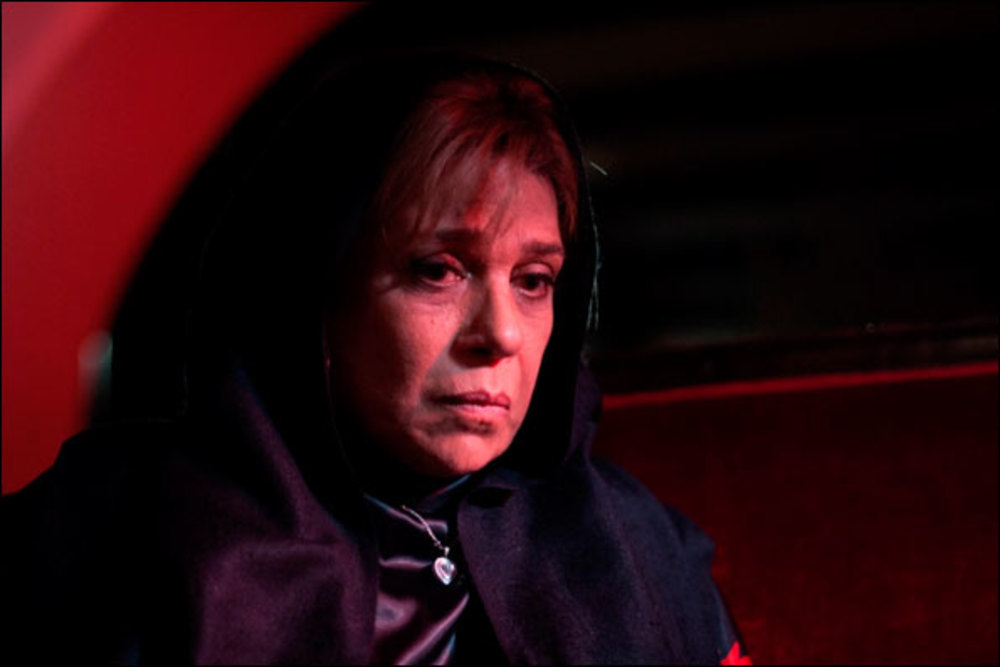 گوهر خیر اندیش در فیلم رخ دیوانه