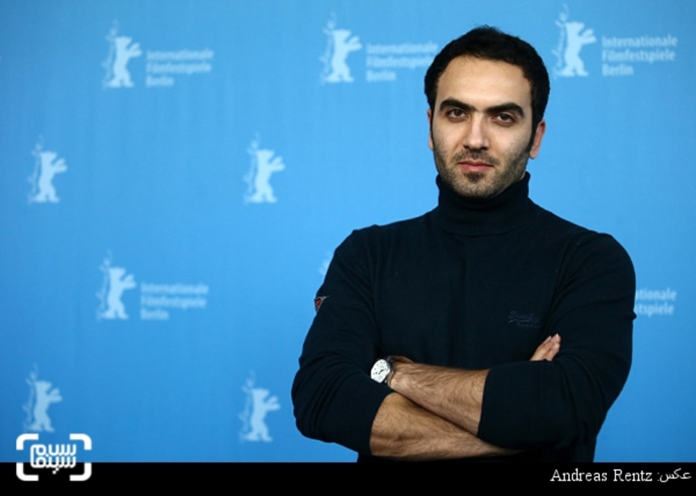 همایون غنی زاده در مراسم فتوکال فیلم «اژدها وارد میشود!»(A Dragon Arrives) در شصت و ششمین جشنواره فیلم برلین