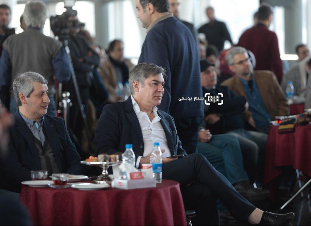 علی سرتیپی و مسعود ردایی در مراسم قرعه کشی برنامه نمایش فیلمهای جشنواره فجر 37