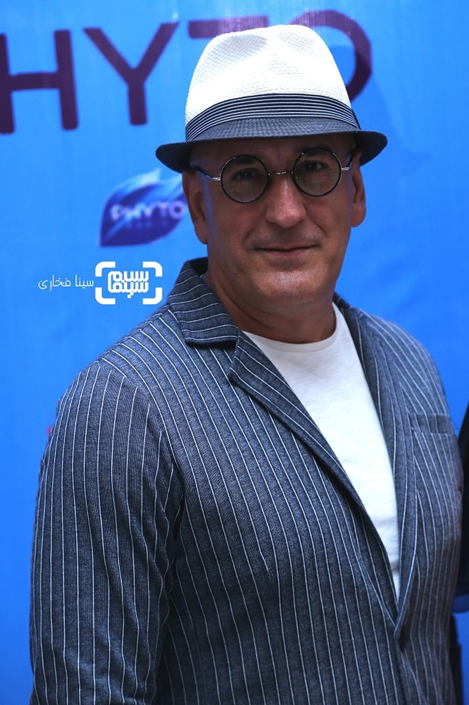 صالح میرزاآقایی در اکران خصوصی فیلم «کلوپ همسران» در ایوان شمس