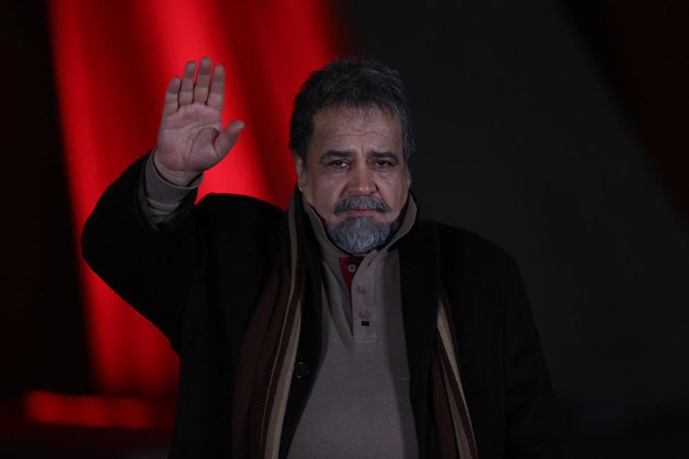 محمدرضا شریفی نیا در نمایی از فیلم «سه بیگانه»