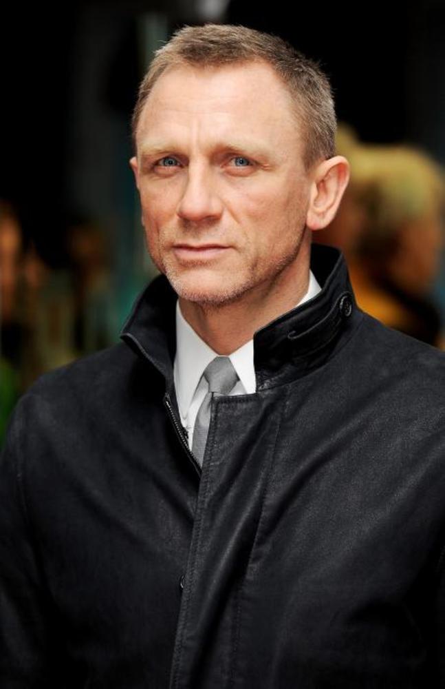 دختری با خالکوبی اژدها