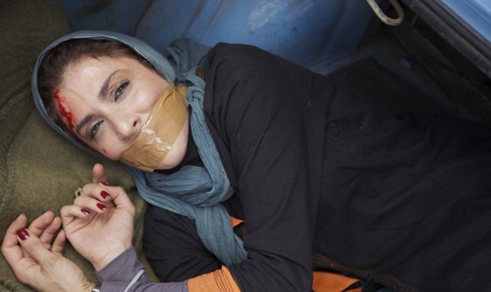 ویشکا آسایش در فیلم «خوابم میآد»