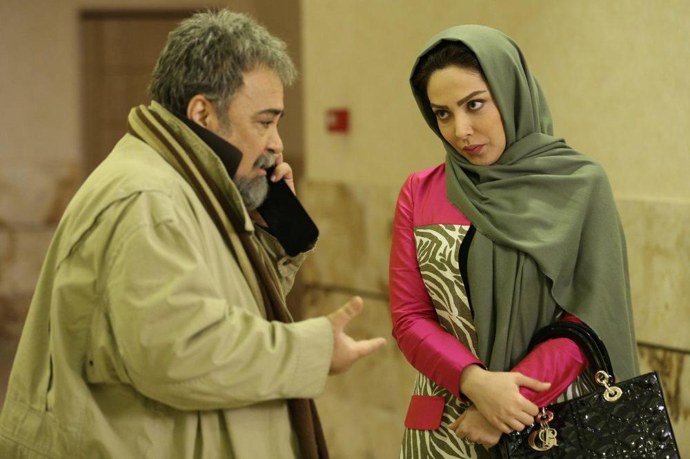 لیلا اوتادی و محمدرضا شریفی نیا در فیلم «سه بیگانه»