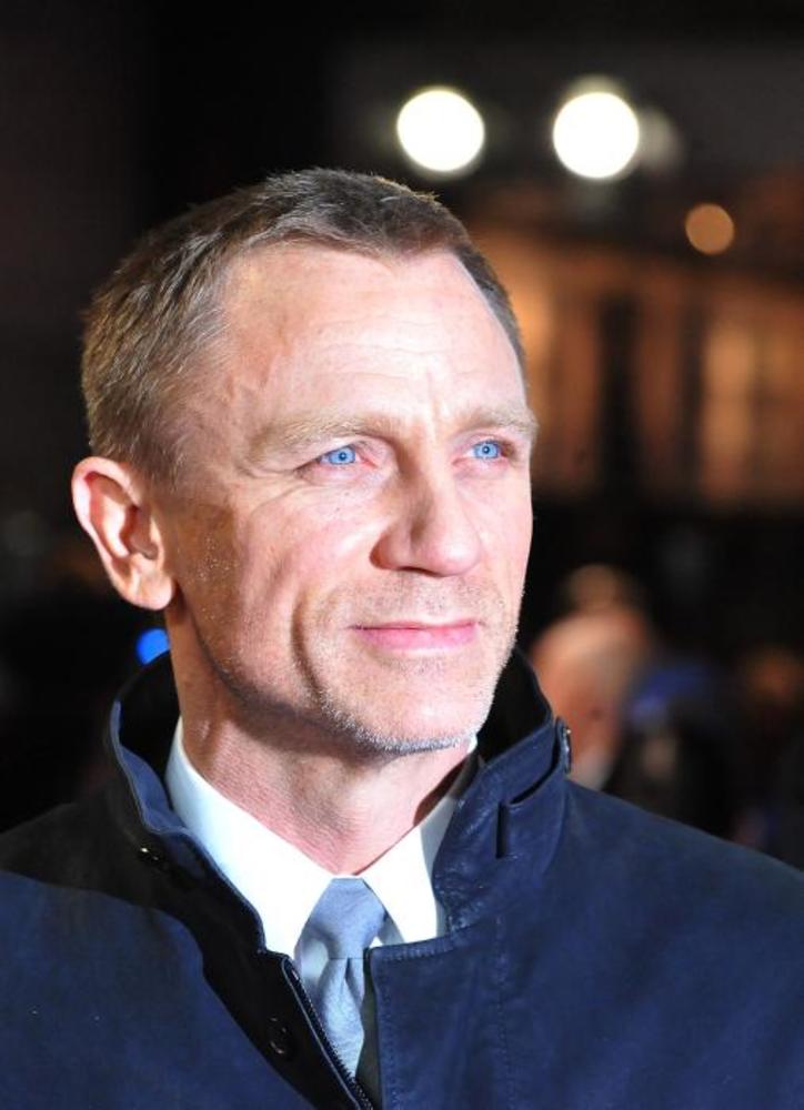 دختری با خالکوبی اژدها