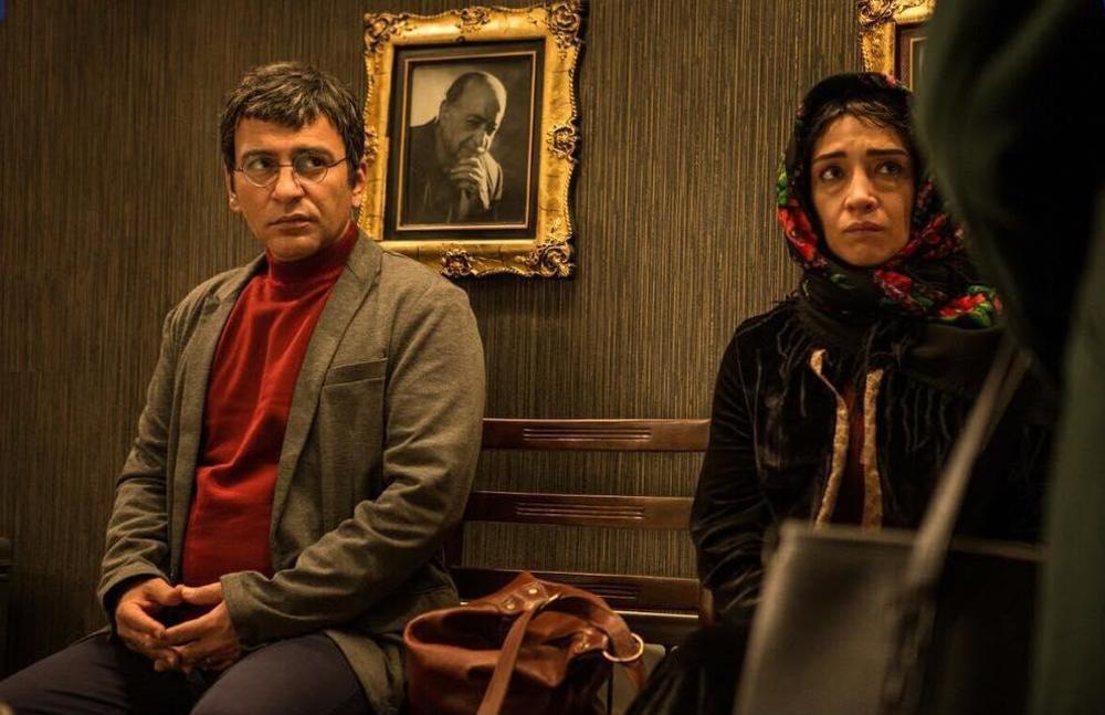 پانتهآ پناهیها و حمیدرضا آذرنگ در نمایی از فیلم «آبجی» اولین ساخته مرجان اشرفی زاده