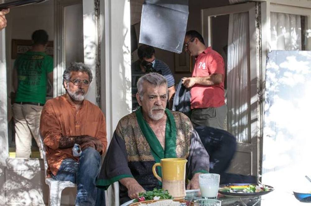 بهروز افخمی و مهدی فخیم زاده در پشت صحنه فیلم سینمایی « آذر، شهدخت، پرویز و دیگران»