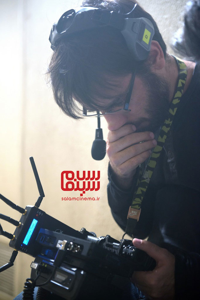 شهرام مکری در پشت صحنه فیلم سینمایی «هجوم»